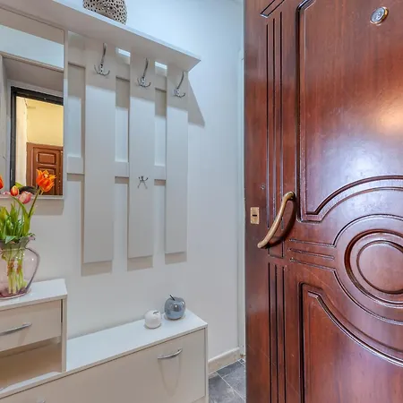 Apartment Nest 27 *