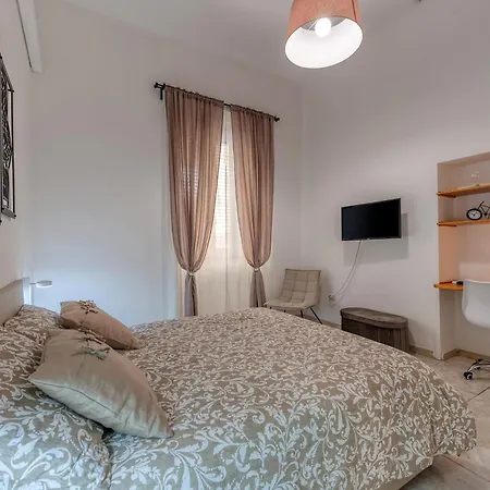 Nest 27 * Lecce